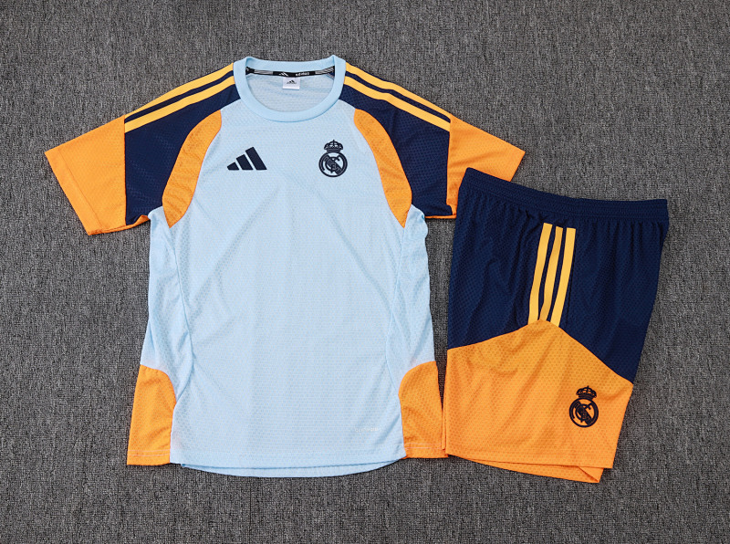 Real Madrid Short Player Version Tracksuit · 5