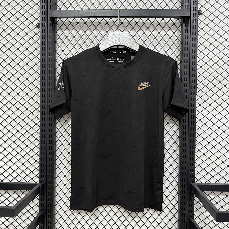 Nike T-shirt 3