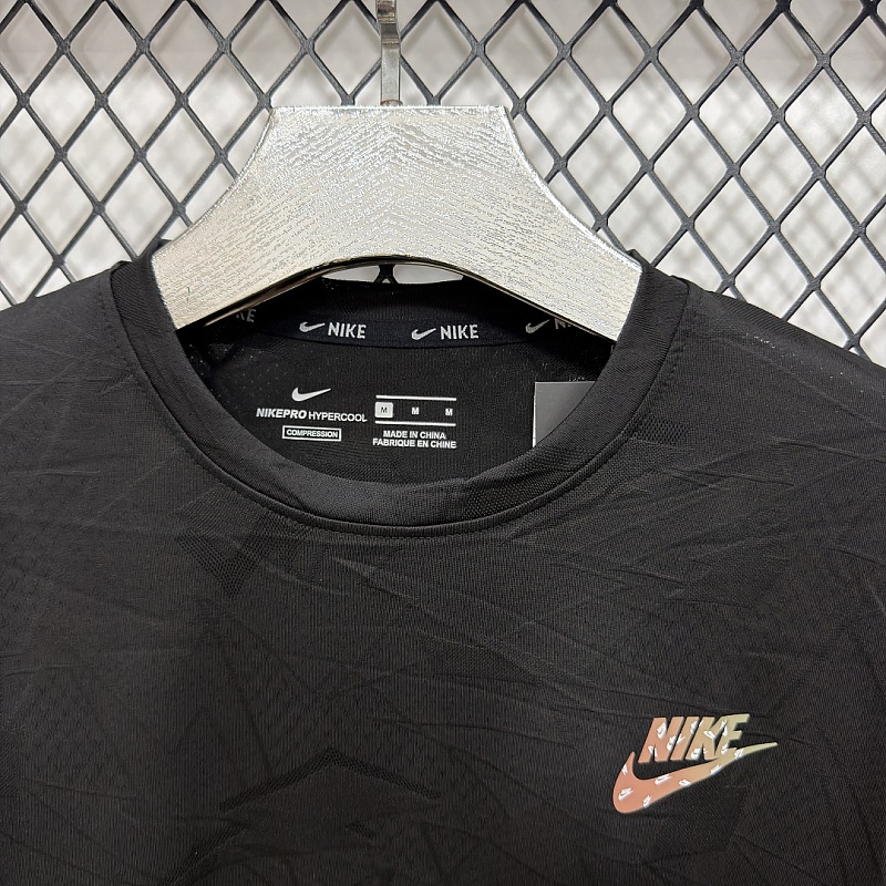 Nike T-shirt 10
