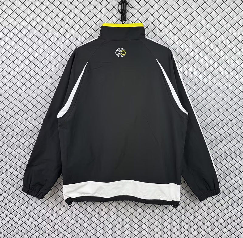 2006-07 Real Madrid Retro Windbreaker 4