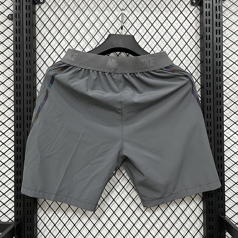 Nike Short · 4