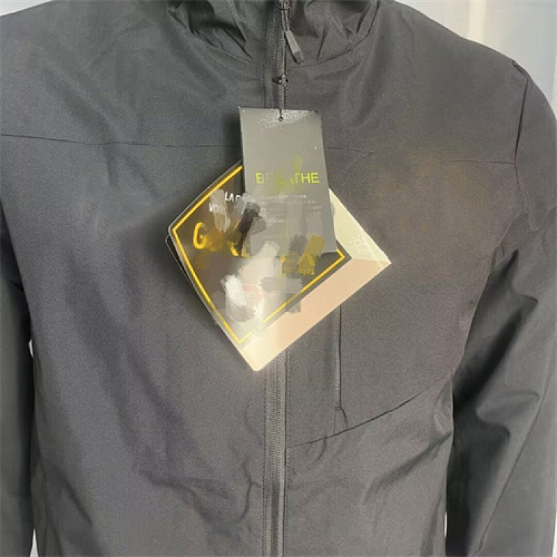 Barcelona Windbreaker · 3