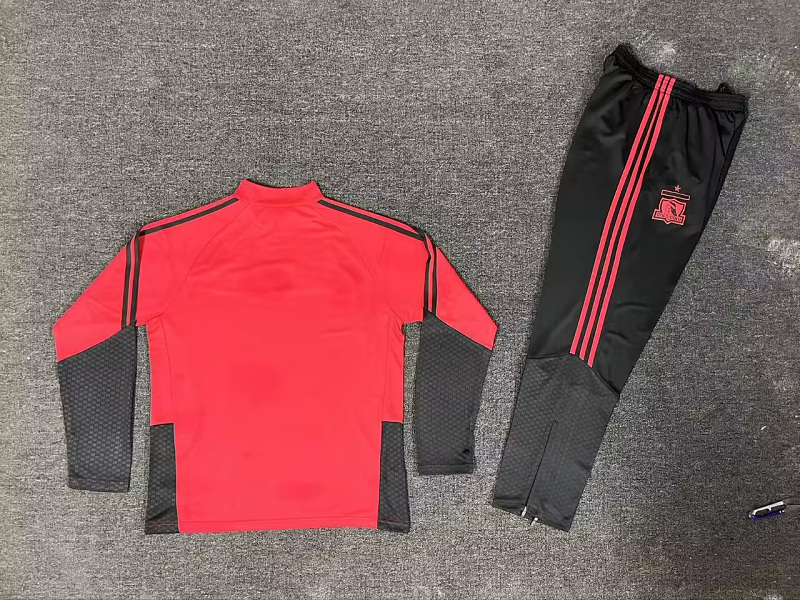 Colo-Colo Long Sleeve Tracksuit · 3