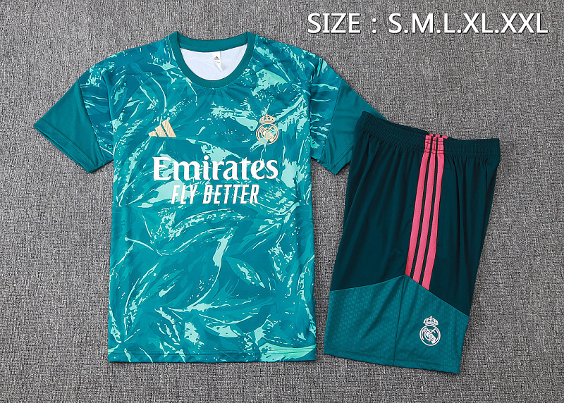 Real Madrid Short Sleeve Tracksuit · 5