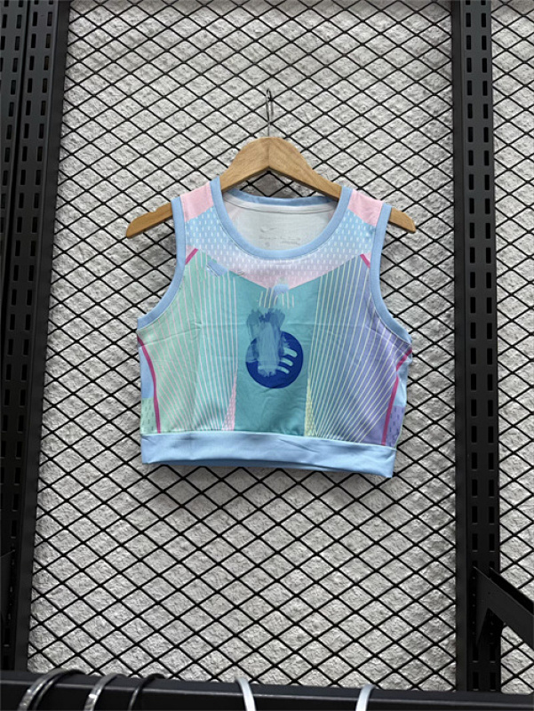 Barcelona Special Women Vest · 3