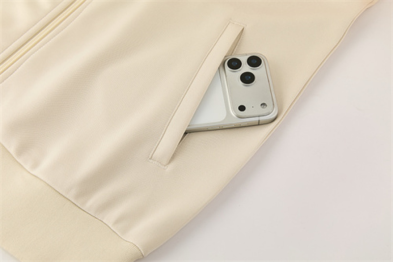 Bayern Long Zipper Jacket · 4