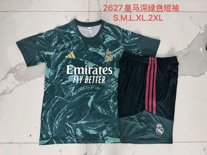 Real Madrid Short Sleeve Tracksuit · 4