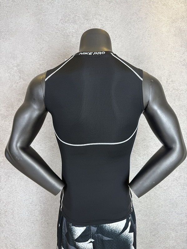 Nike Vest · 3