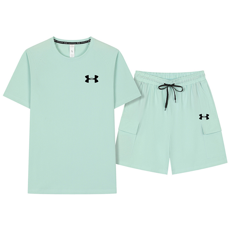 Under Armour Short Sleeve+shorts Kit · 4