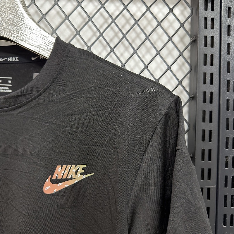 Nike T-shirt 11
