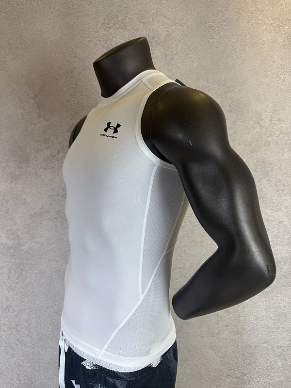 Under Armour Vest · 4