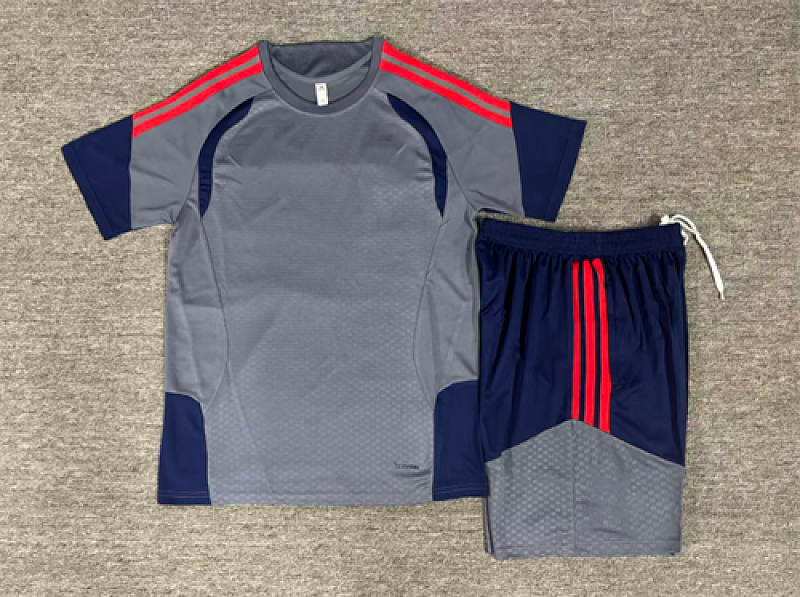 Bayern Kids Short Sleeve Tracksuit 16#-28# · 2