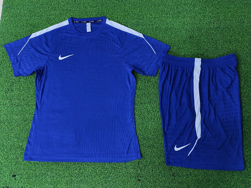 Nike Short Sleeve+shorts Kit 2