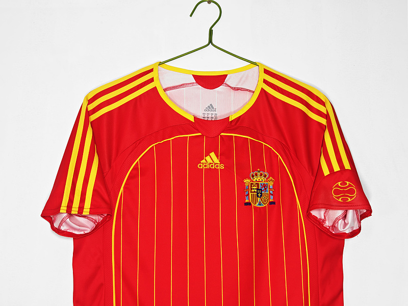 2006 Spain Home Retro Jersey · 6