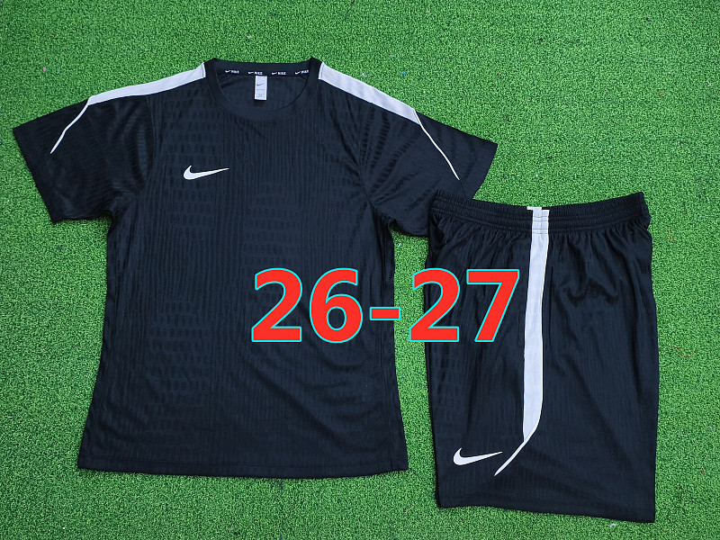 Nike Short Sleeve+shorts Kit