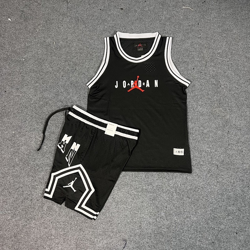 Jordan Vest+shorts Basketball Kit · 4