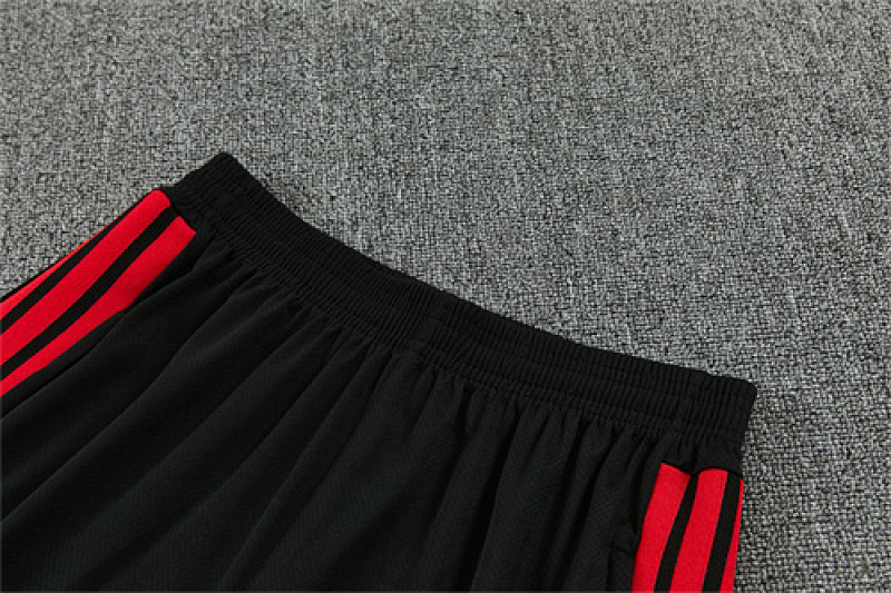 Manchester United Short Sleeve Tracksuit Kit 12