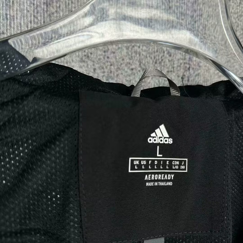 Arsenal Windbreaker · 3