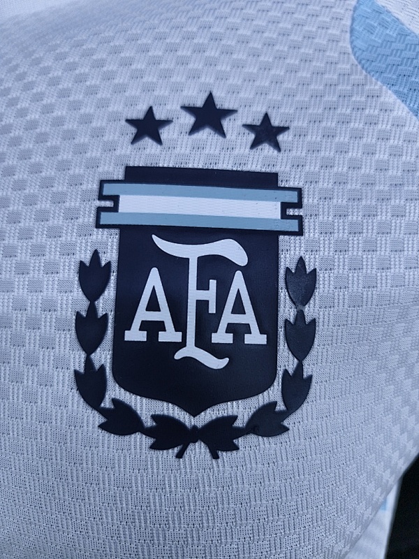 2026 Argentina Training Player Short Sleeve Kit · 4