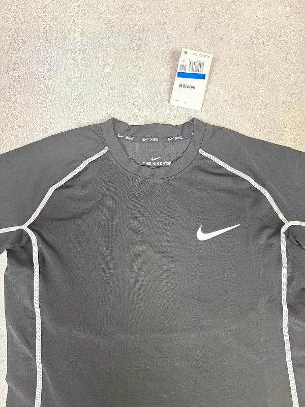 Nike T-shirt T 5