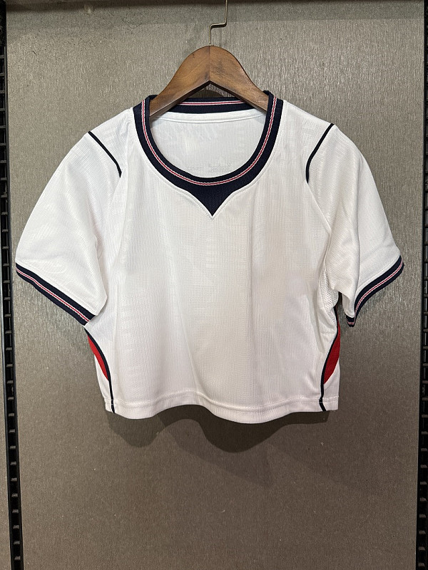 2026 England Home Women 32 Team Jersey 32 · 3