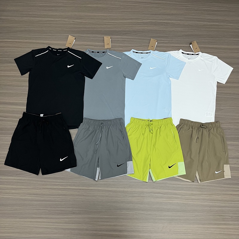 Nike Short Sleeve+shorts Kit 4