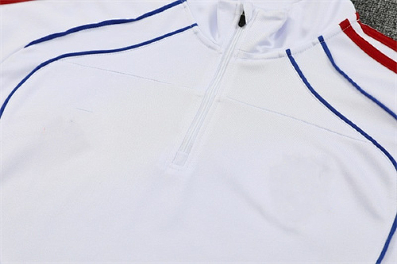 Bayern Long Sleeve Tracksuit · 4