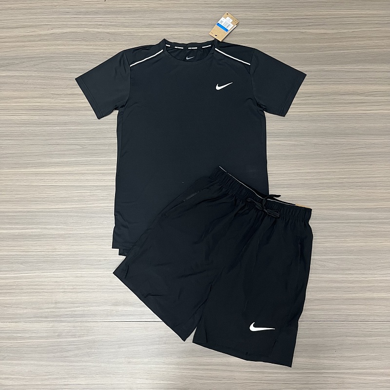 Nike Short Sleeve+shorts Kit 5