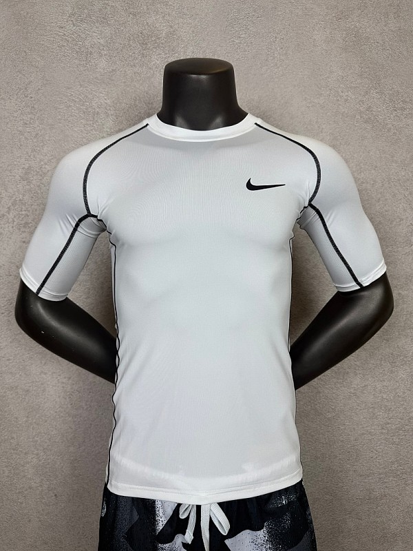 Nike T-shirt T 8