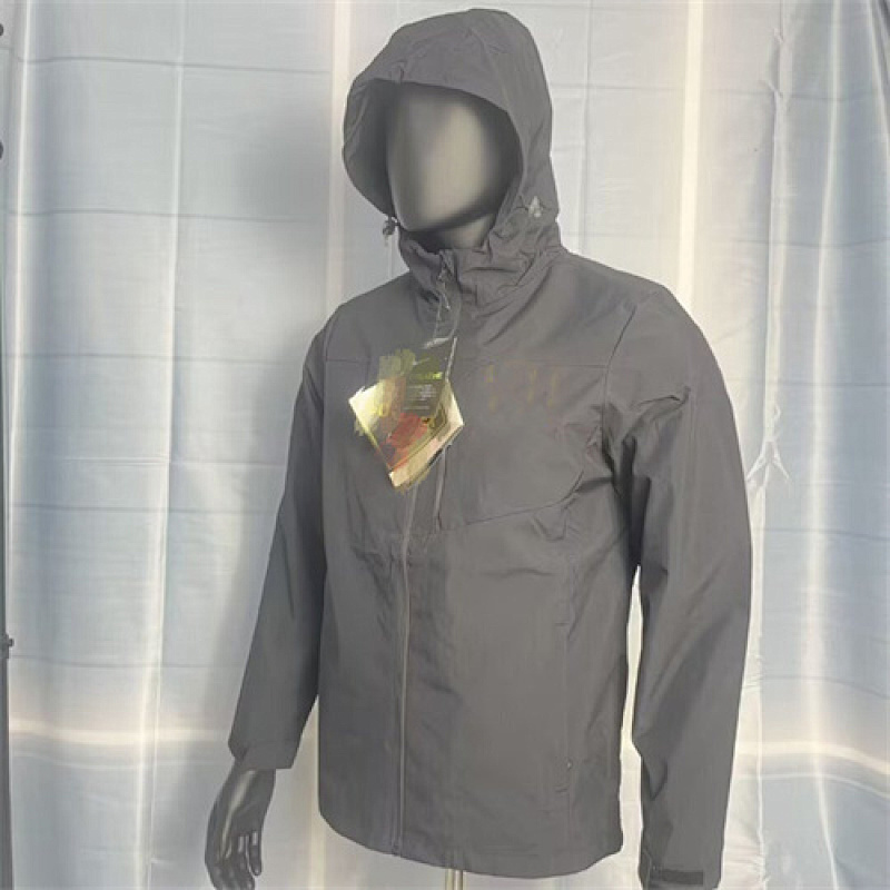 Barcelona Windbreaker · 5