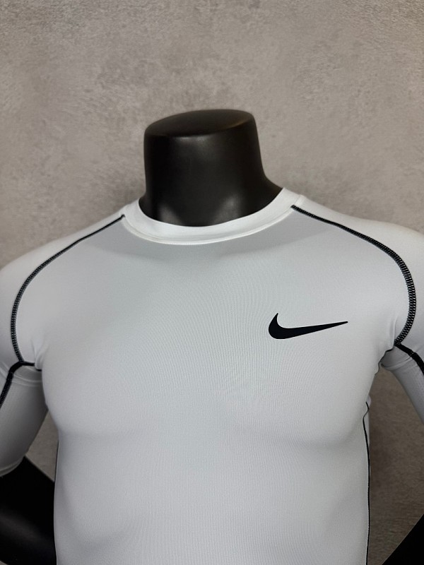 Nike T-shirt T 6