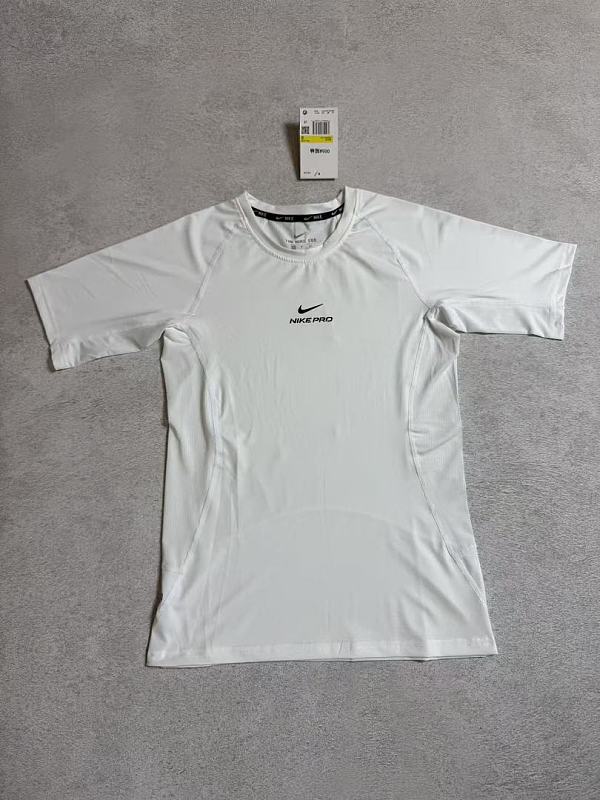 Nike T-shirt T 8
