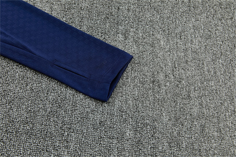 Bayern Long Sleeve Tracksuit · 5