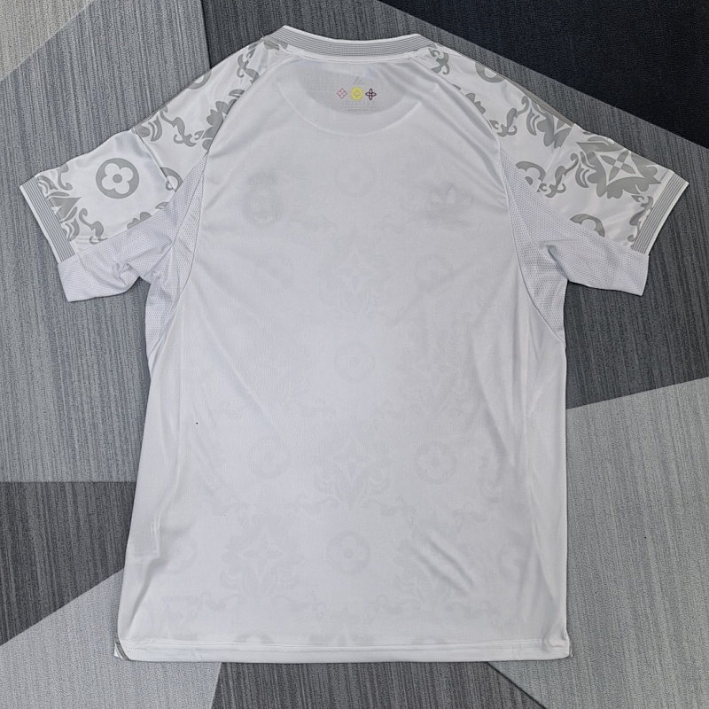 Real Madrid Special Fans Version Jersey LV · 4