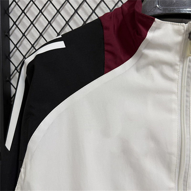 Manchester United Windbreaker · 6