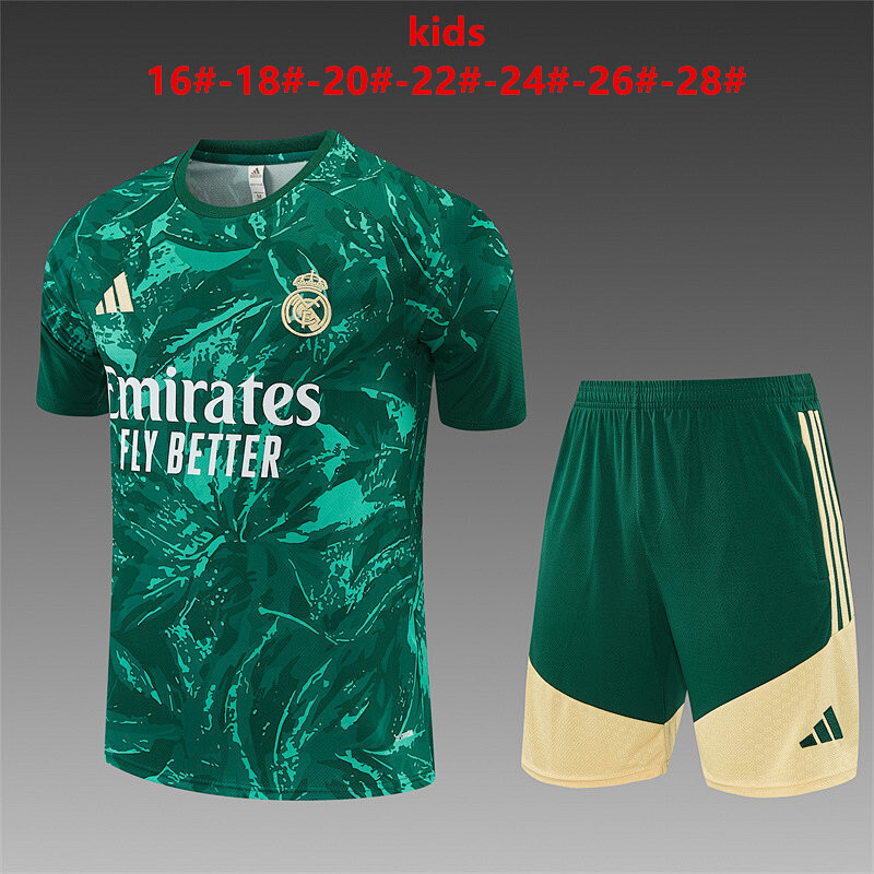 Real Madrid Kids Short Sleeve Tracksuit 16#-28# · 4