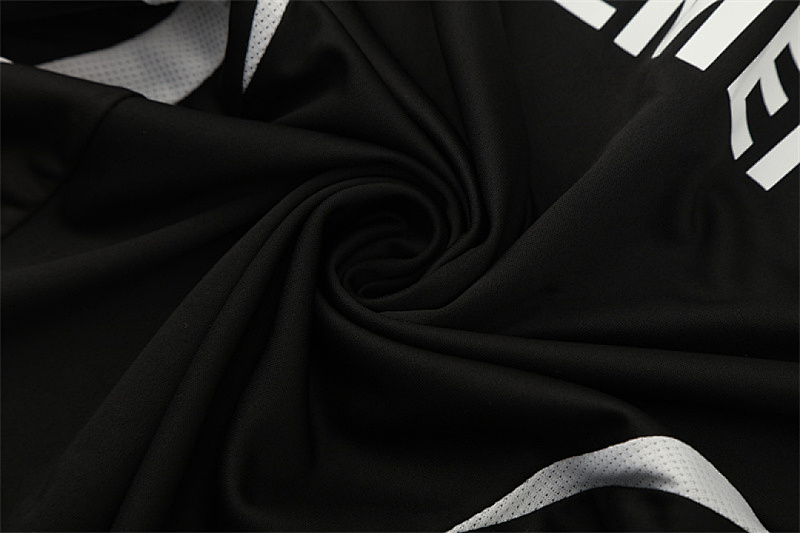 2006-07 Real Madrid Retro Jersey · 4