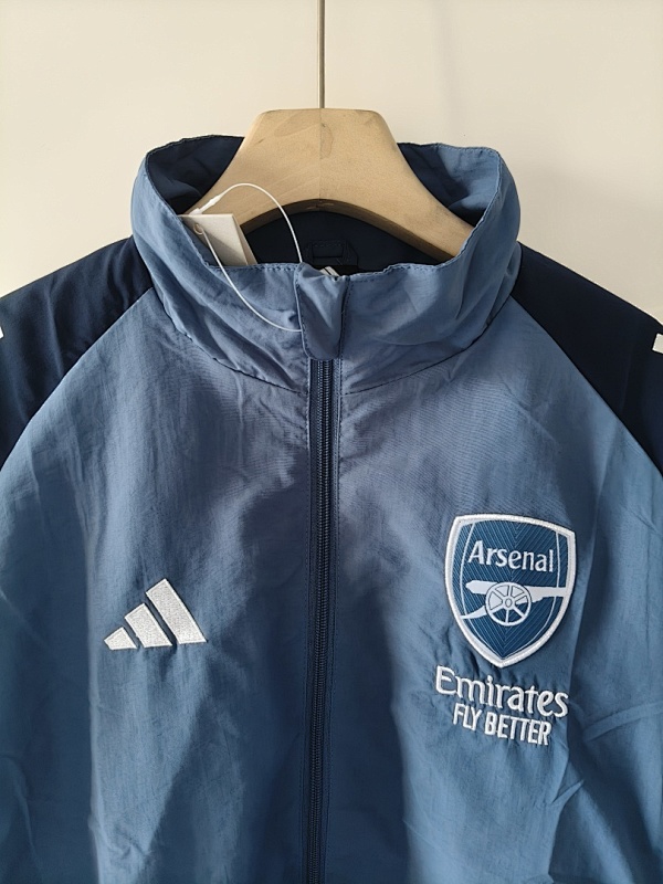 Arsenal Embroidery Windbreaker · 4