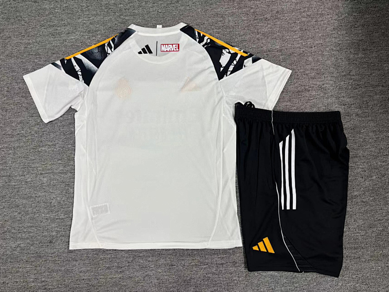 Real Madrid Kids Short Sleeve Tracksuit 16#-28# · 4