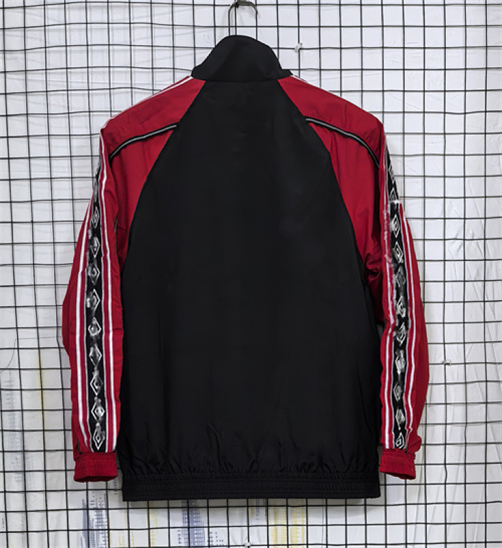 98 Manchester United Retro Windbreaker · 3