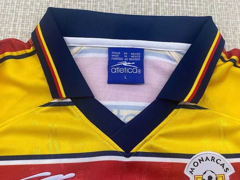 1999-00 Morelia Home Retro Jersey · 4