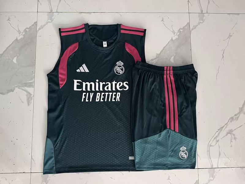 Real Madrid Vest Tracksuit · 3