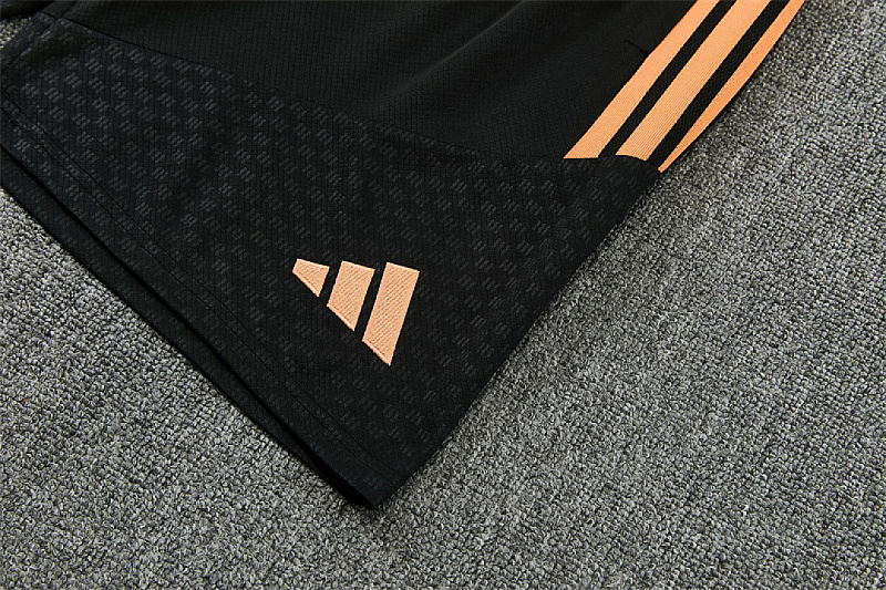 Arsenal Short Sleeve Tracksuit · 5