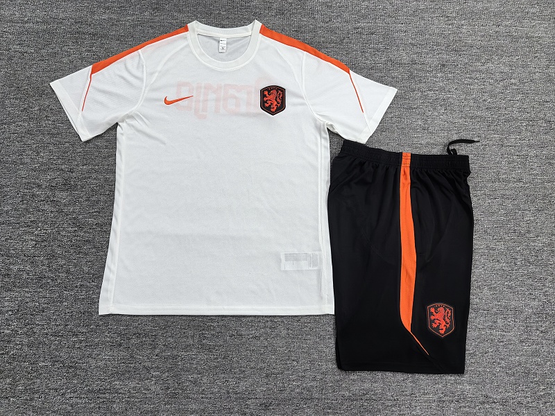 2026 Netherlands Kids Short Sleeve Tracksuit 16#-28# · 4