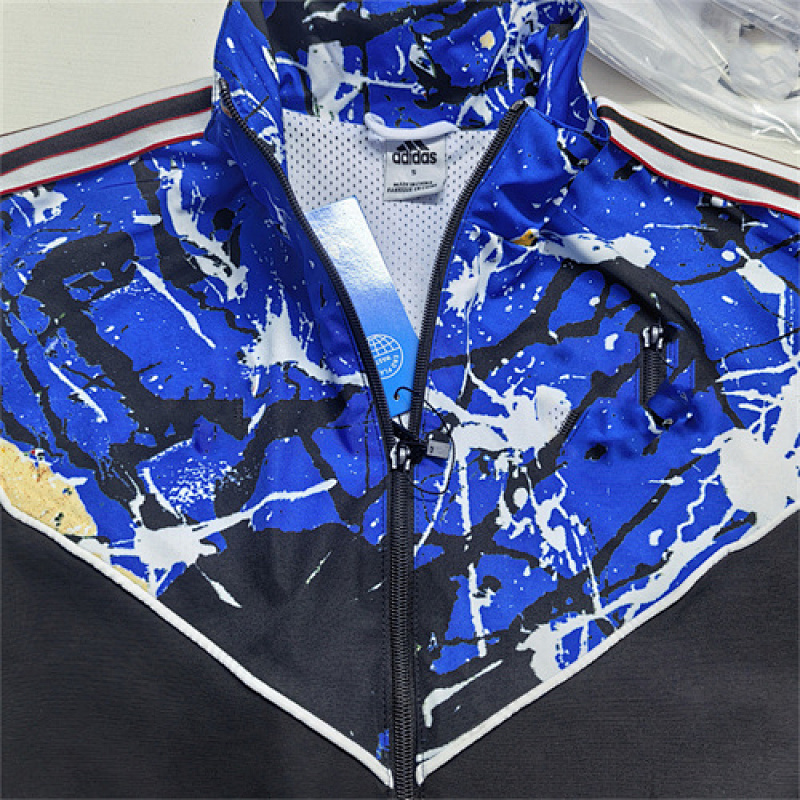 Manchester United Windbreaker · 6