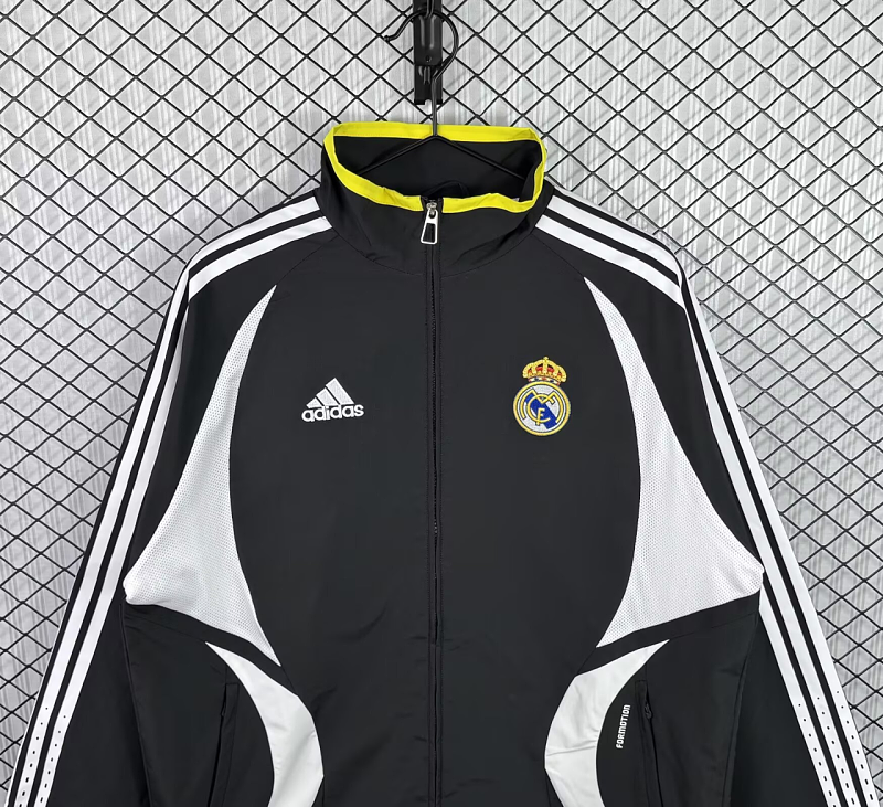 2006-07 Real Madrid Retro Windbreaker 6
