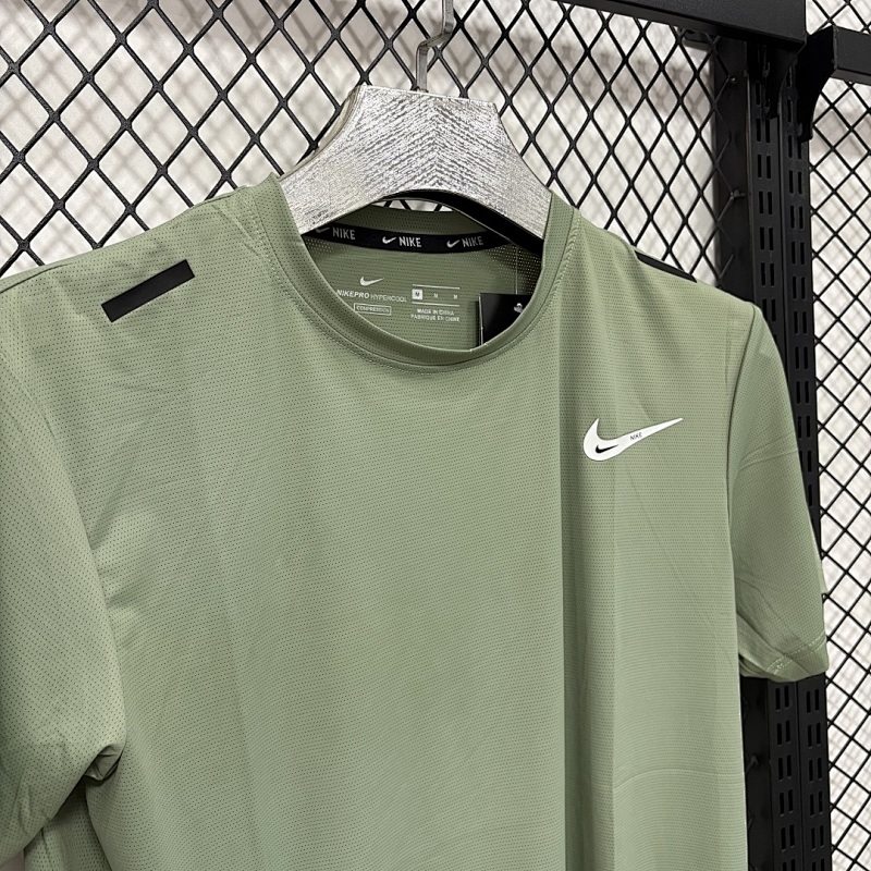 Nike T-shirt T 4