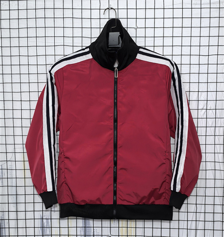Manchester United Windbreaker · 4
