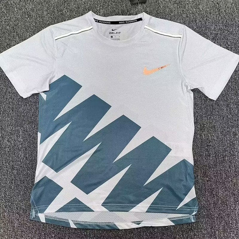 Nike T-shirt T 7