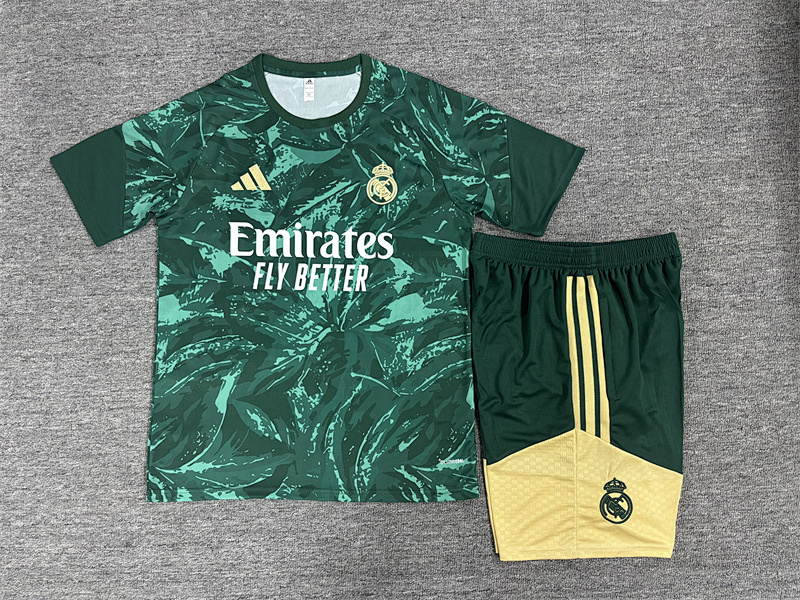 Real Madrid Kids Short Sleeve Tracksuit 16#-28# · 3